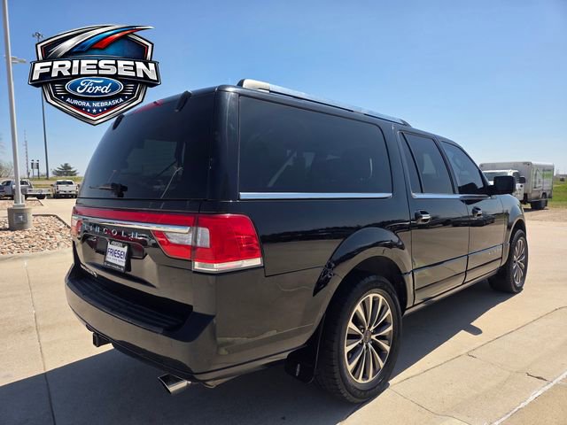 Used 2017 Lincoln Navigator L Select AWD/4WD image 7