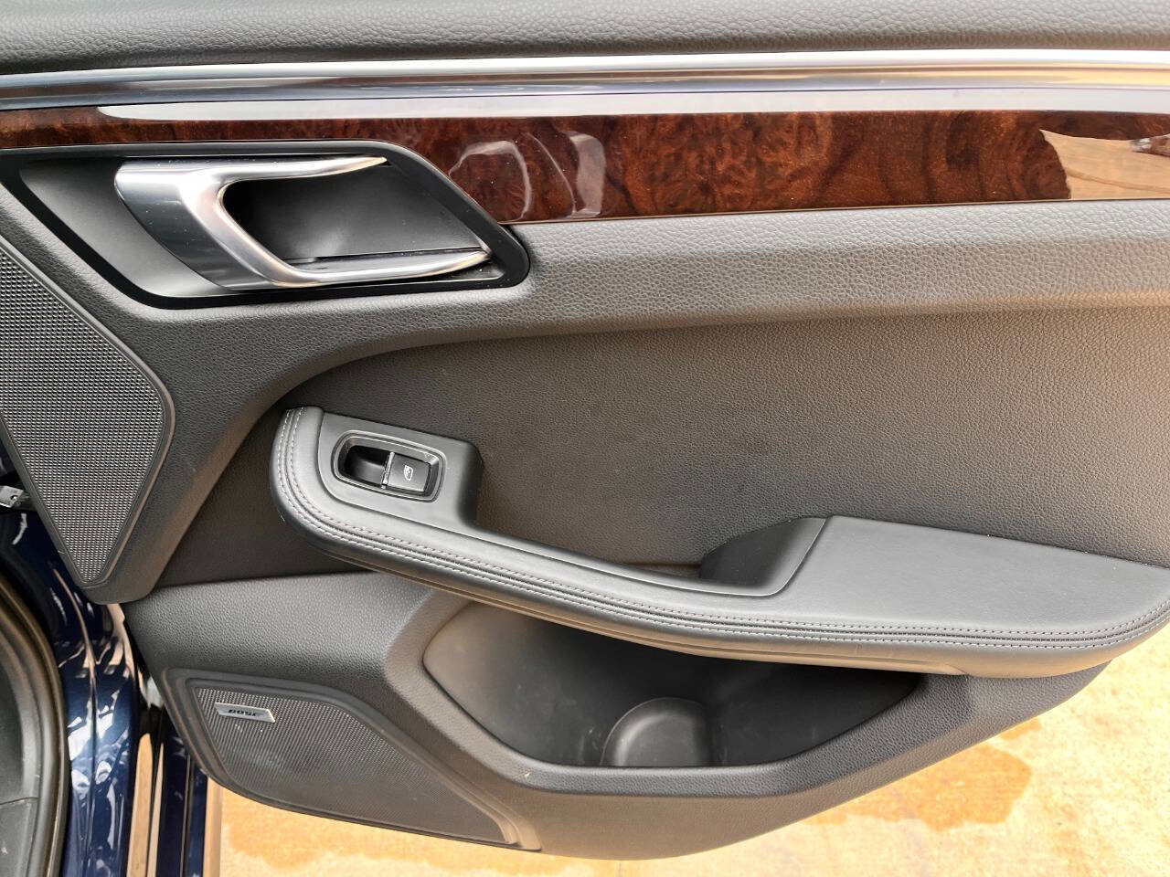 Used 2015 Porsche Macan Turbo image 19