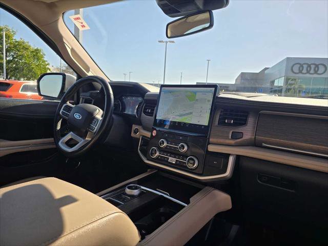 Used 2024 Ford Expedition Limited RWD image 12
