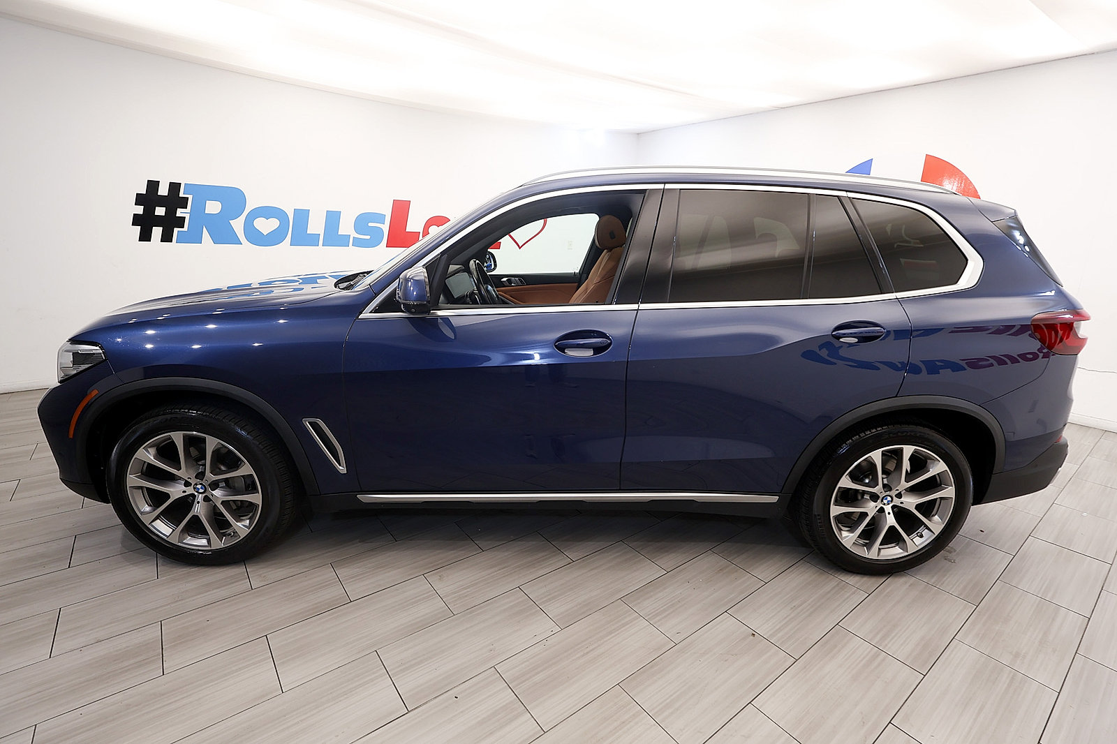 Used 2021 BMW X5 xDrive40i w/ Premium Package AWD/4WD image 2