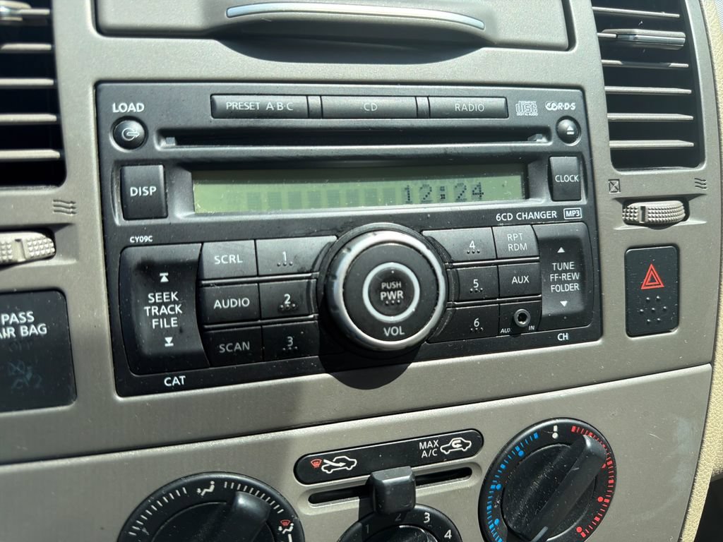 Used 2007 Nissan Versa Hatchback w/ Convenience Pkg FWD image 21