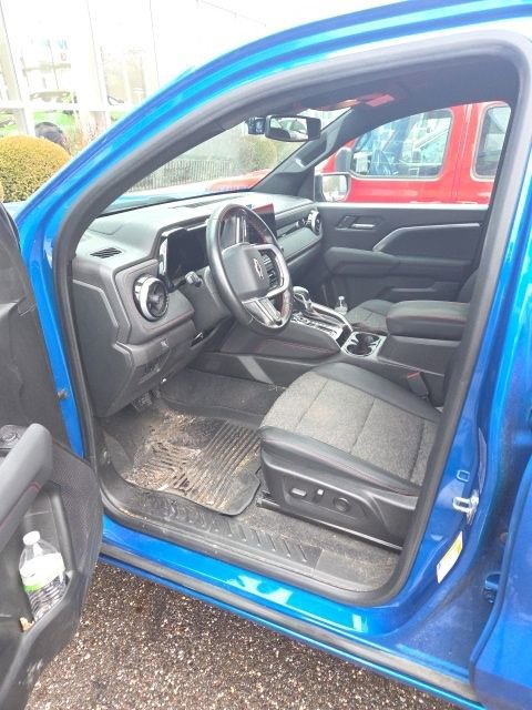 Used 2023 Chevrolet Colorado Z71 w/ Z71 Convenience Package 2 image 5