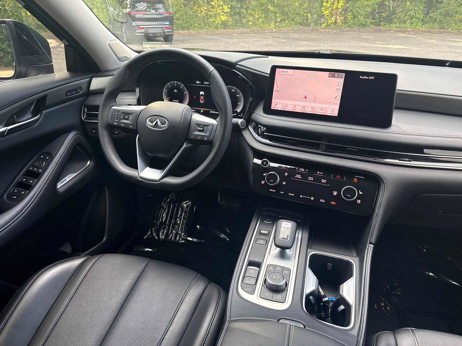 Used 2025 INFINITI QX60 Luxe w/ Lighting Package (N94) FWD image 14
