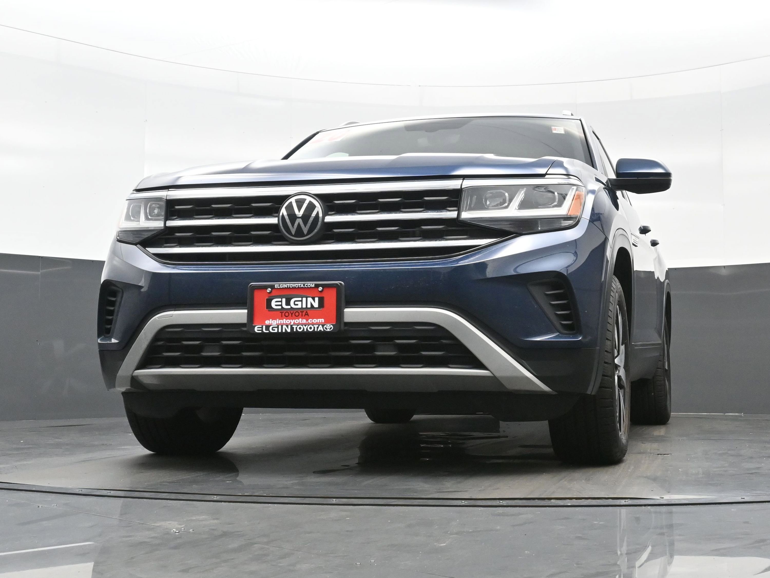 Used 2020 Volkswagen Atlas Cross Sport SE image 38