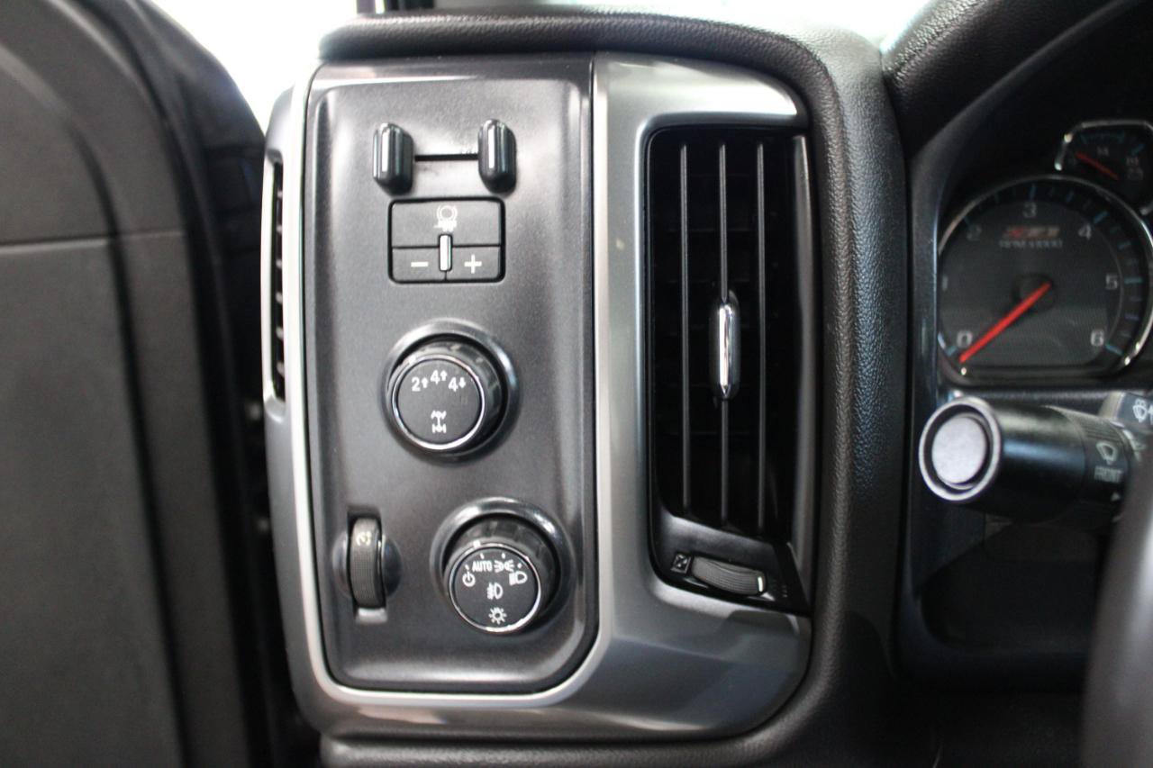 Used 2018 Chevrolet Silverado 2500 LT w/ LT Convenience Package AWD/4WD image 17