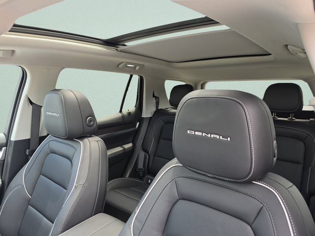 Used 2026 GMC Terrain Denali AWD/4WD image 27