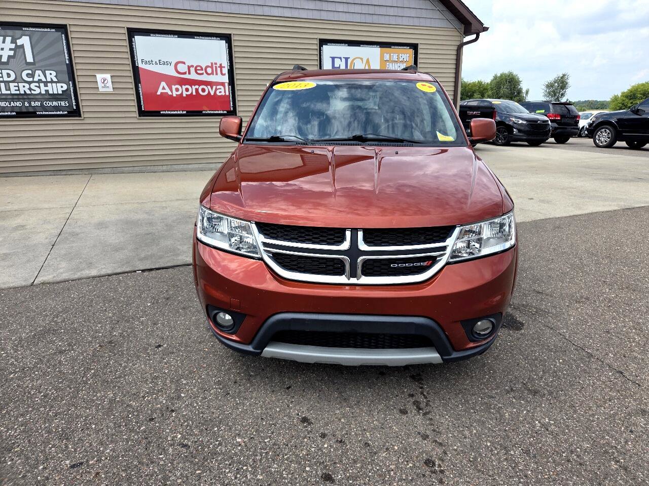 Used 2013 Dodge Journey SXT image 2