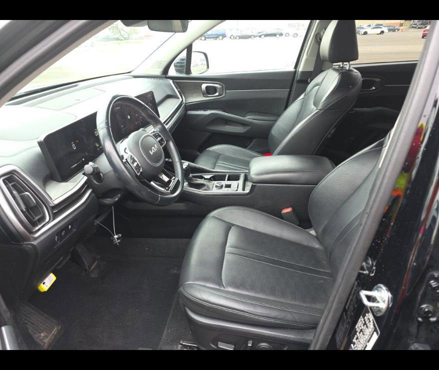 Used 2024 Kia Sorento X-Line EX image 3