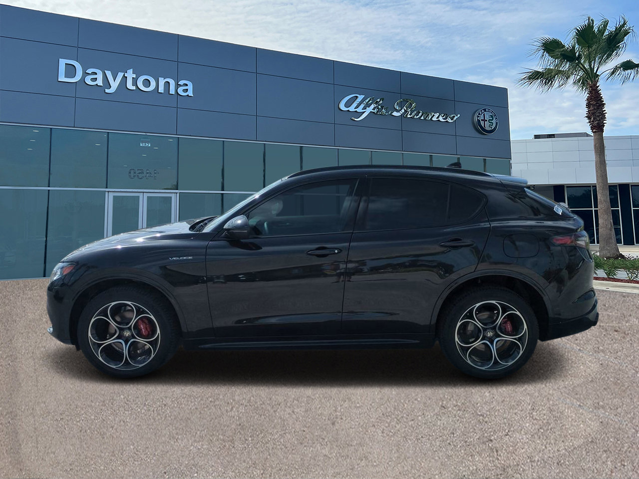 New 2025 Alfa Romeo Stelvio Sprint w/ Veloce Package image 6