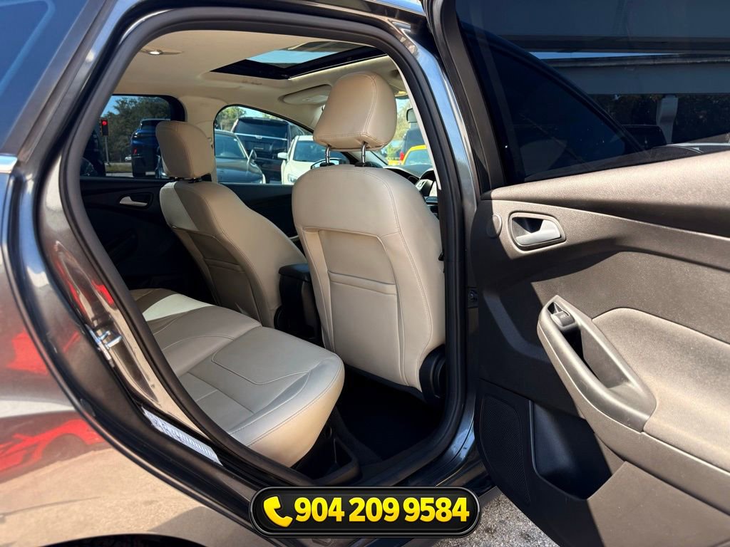 Used 2017 Ford Focus Titanium image 28
