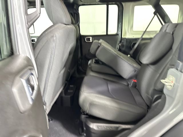 Used 2023 Jeep Wrangler Unlimited w/ Cold Weather Group image 25