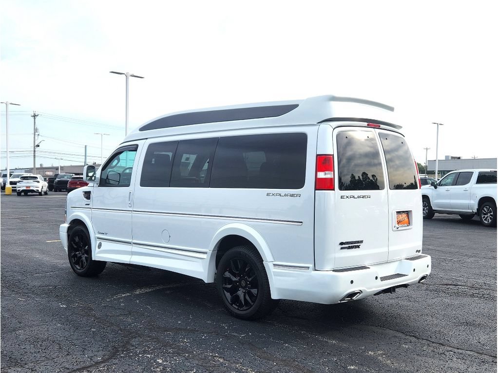 Used 2023 Chevrolet Express 2500 RWD image 12