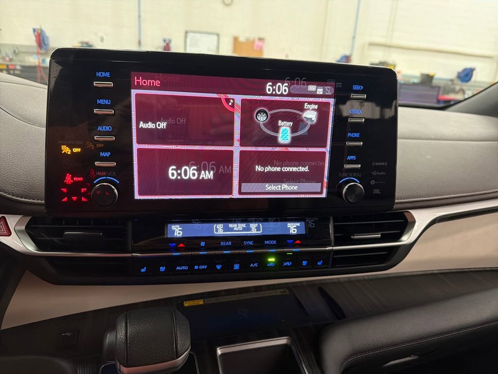 Certified 2021 Toyota Sienna Platinum image 20