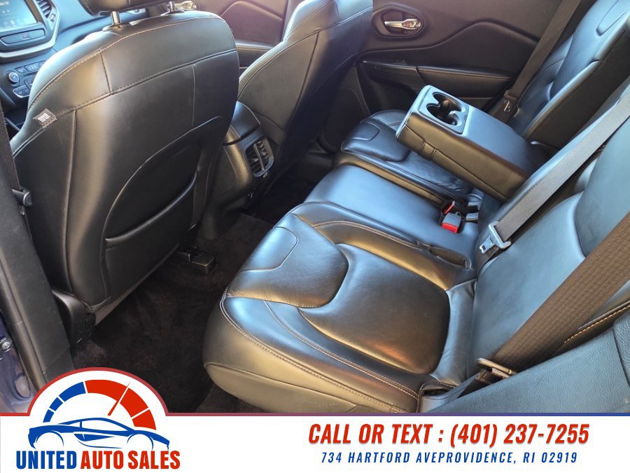 Used 2016 Jeep Cherokee Limited AWD/4WD image 10