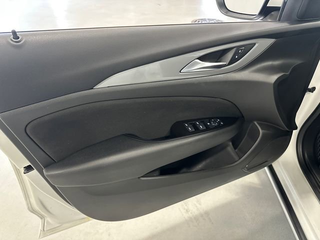 Used 2019 Buick Regal Preferred image 30