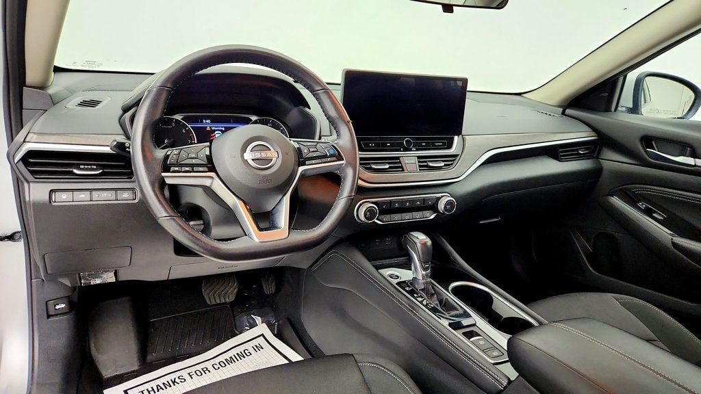 Used 2023 Nissan Altima 2.5 SV w/ SV Premium Package FWD image 13