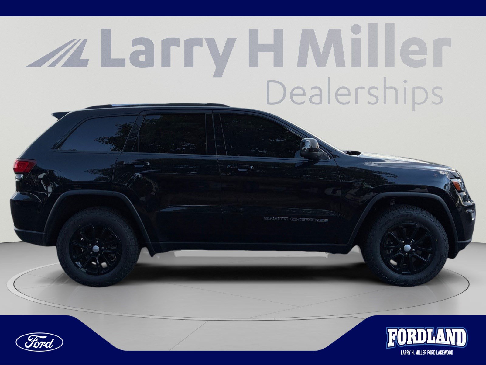 Used 2021 Jeep Grand Cherokee Laredo AWD/4WD image 6