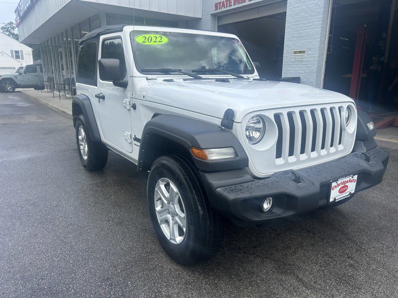 Used 2022 Jeep Wrangler Sport AWD/4WD image 2
