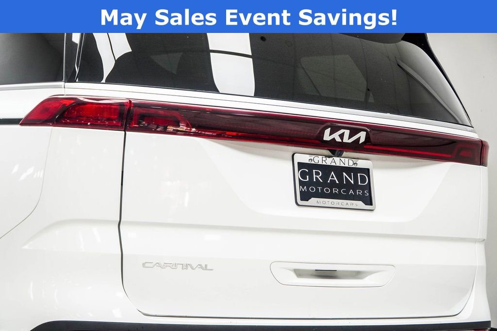Used 2024 Kia Carnival LX FWD image 13