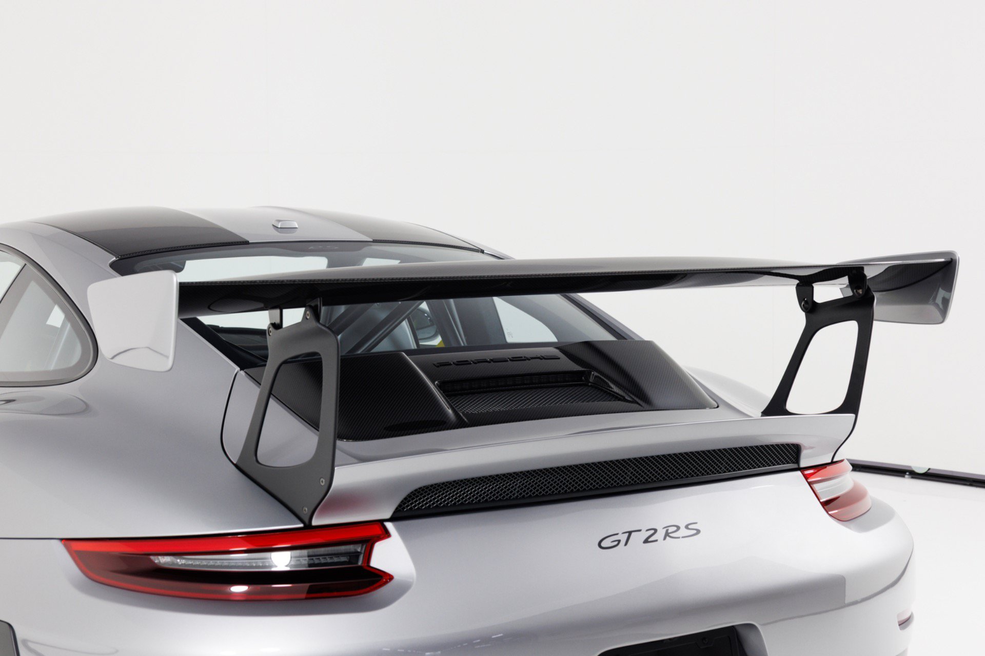 Used 2018 Porsche 911 GT2 RS RWD image 75