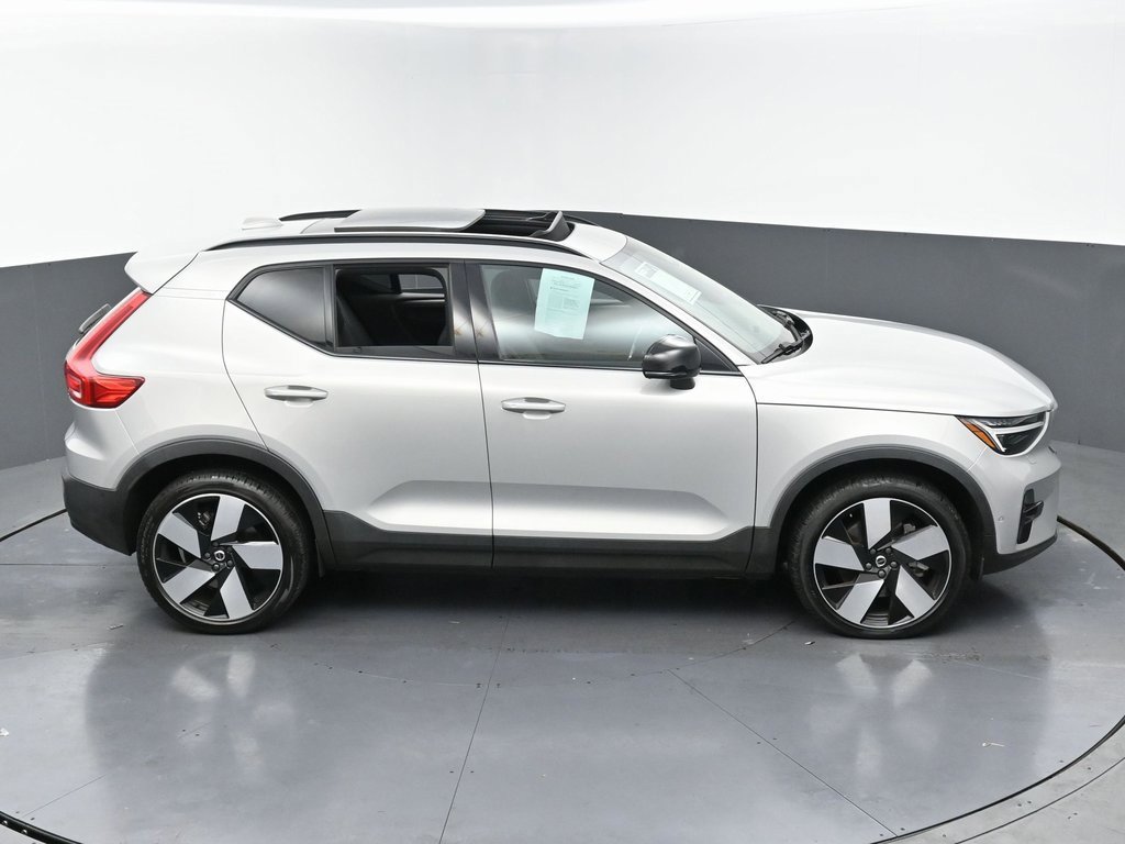 Used 2023 Volvo XC40 Recharge Ultimate w/ Protection Package Premier image 44