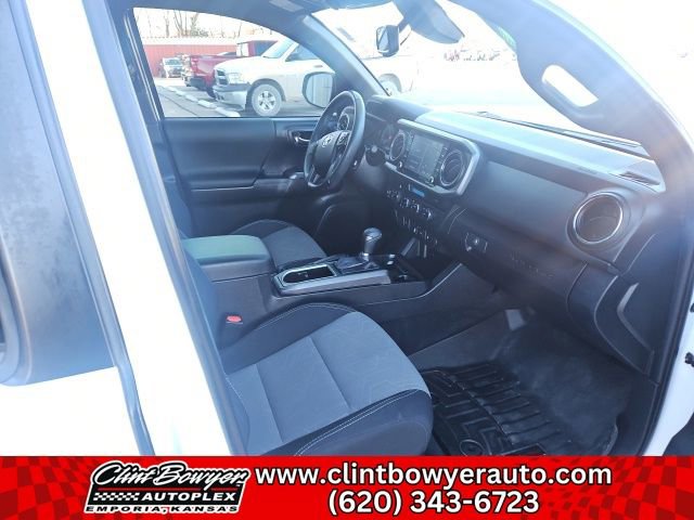 Used 2023 Toyota Tacoma TRD Off-Road image 26