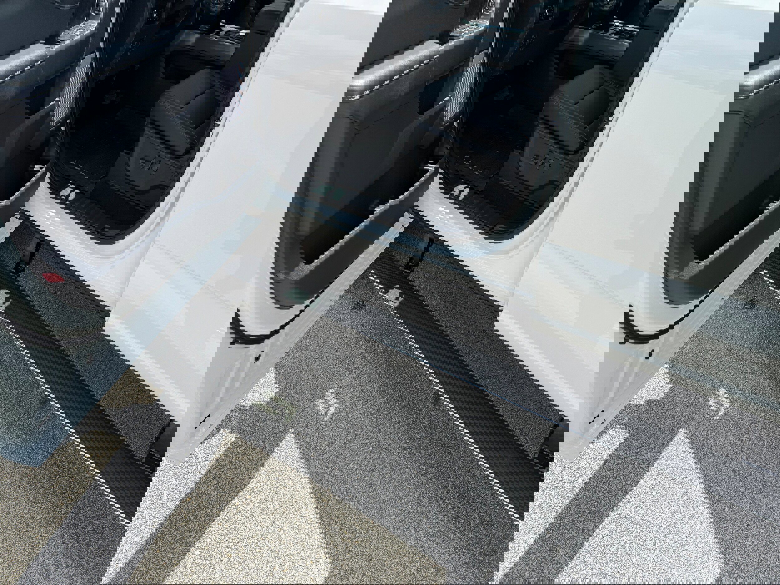 New 2025 Ford F350 Lariat w/ Lariat Ultimate Package image 19