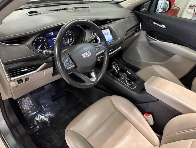 Used 2023 Cadillac XT4 Premium Luxury w/ Enhanced Visibility Package FWD image 46