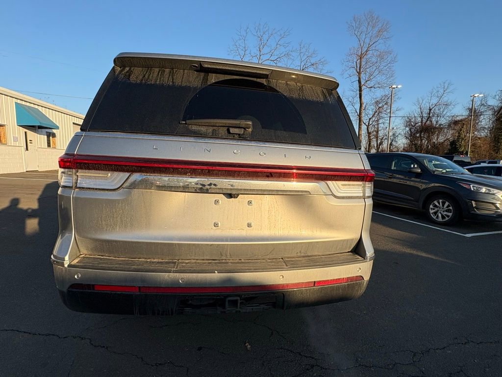 Used 2022 Lincoln Navigator Reserve image 7
