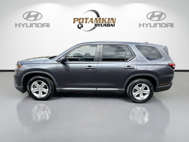 Used 2023 Honda Pilot LX image 8