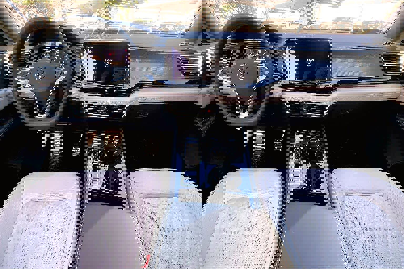 New 2026 Volkswagen Atlas Cross Sport SEL Premium R-Line image 5