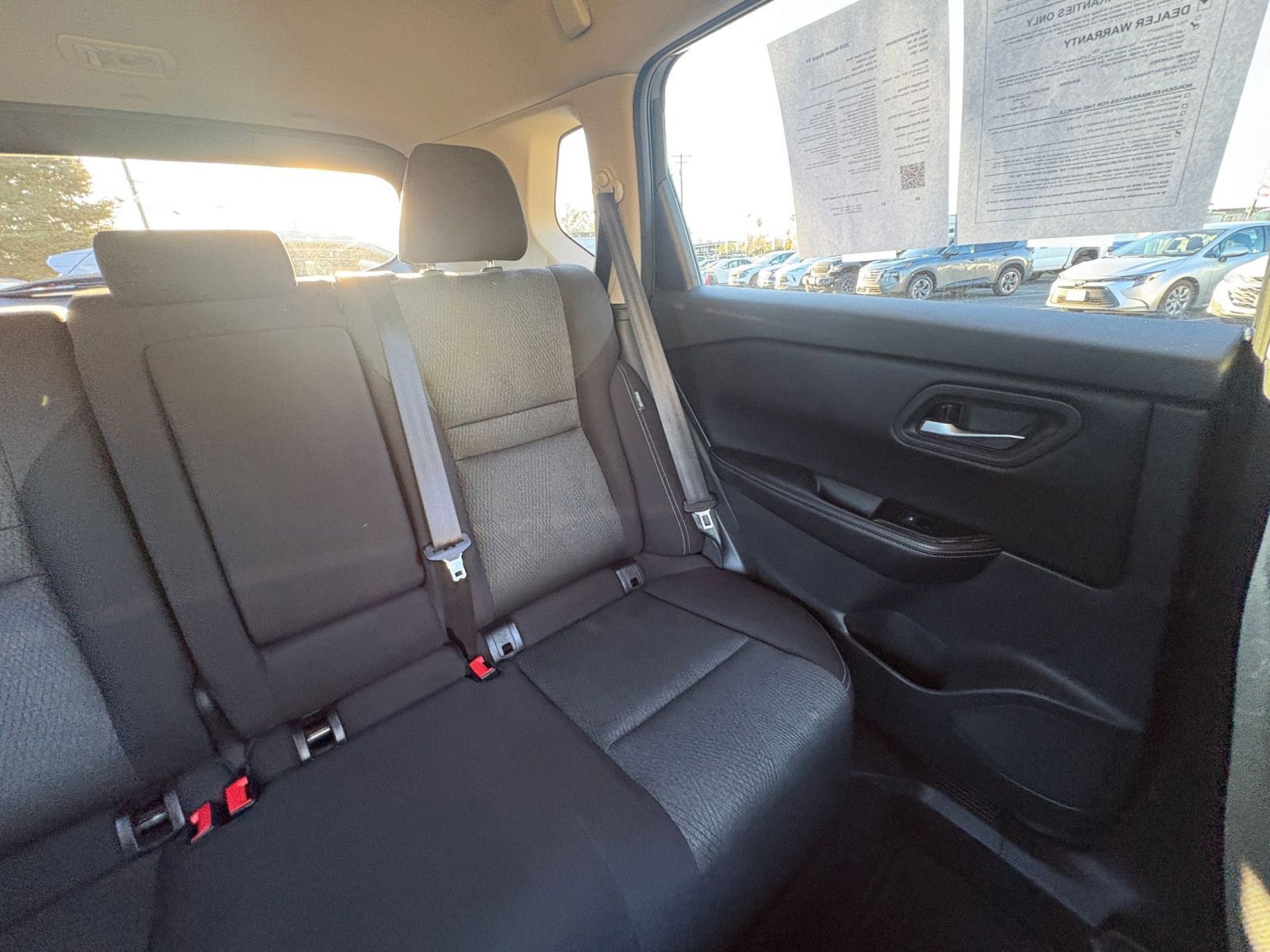 Used 2025 Nissan Rogue SV image 39