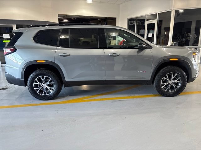 Used 2025 GMC Acadia AT4 w/ Luxury Package AWD/4WD image 8