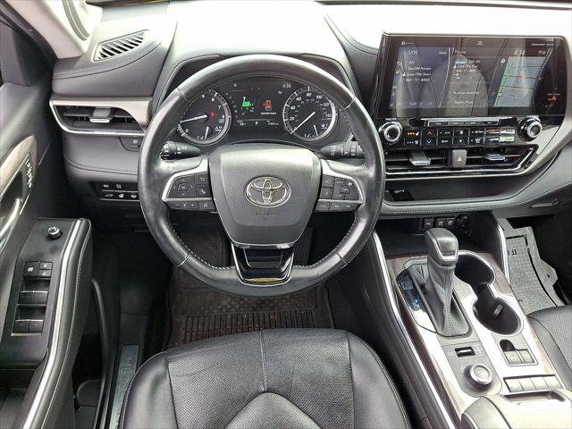 Used 2021 Toyota Highlander Limited AWD/4WD image 13