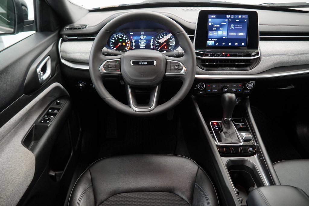 Certified 2025 Jeep Compass Latitude w/ Convenience Group image 21