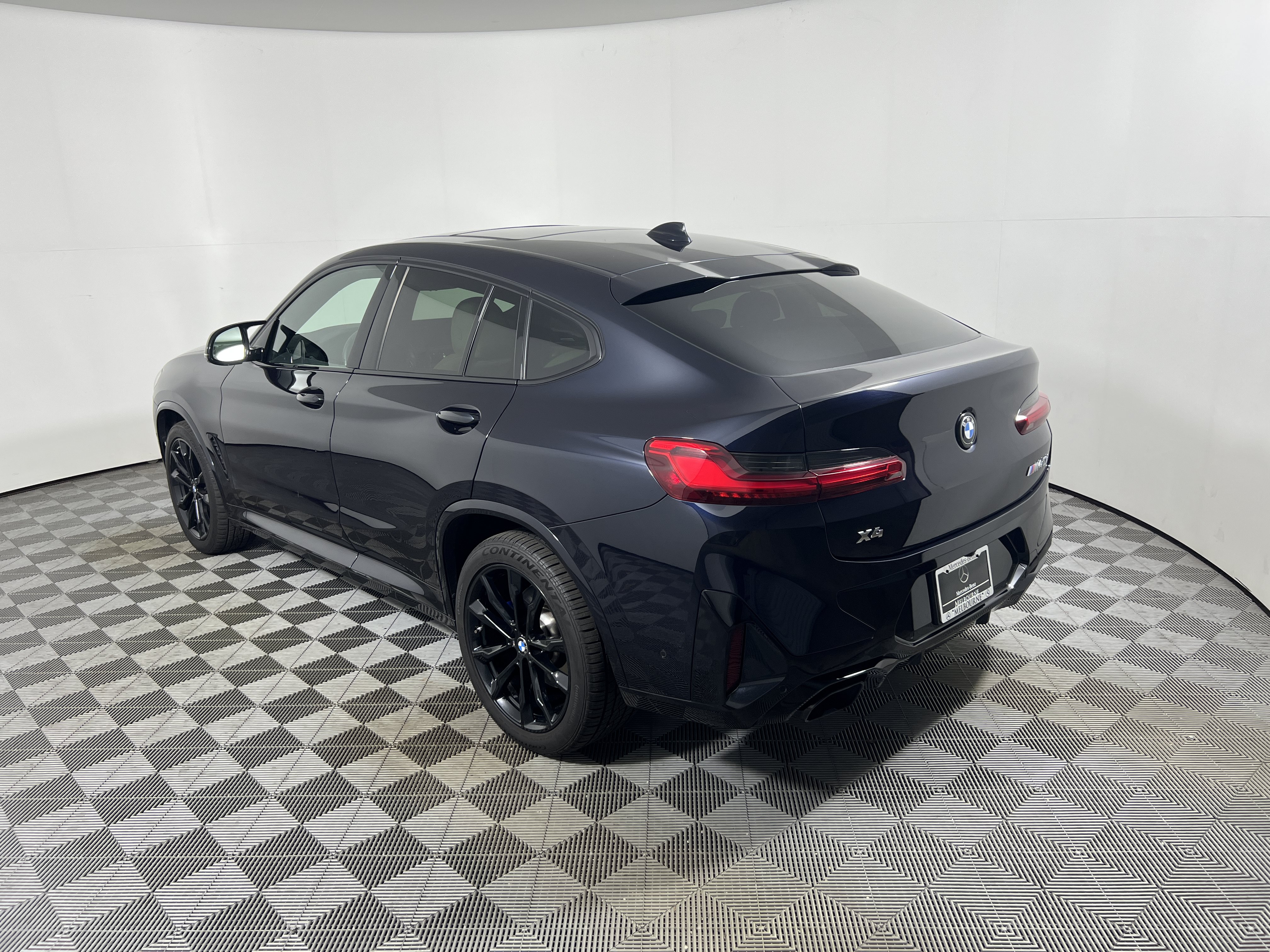 Used 2024 BMW X4 M40i w/ Premium Package AWD/4WD image 3