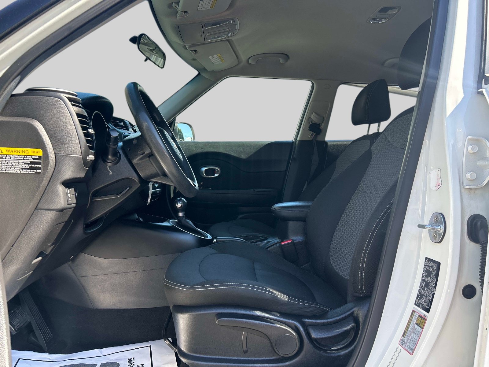 Used 2017 Kia Soul + FWD image 13