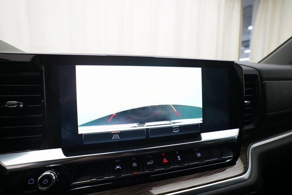 Used 2025 GMC Sierra 1500 Elevation image 18