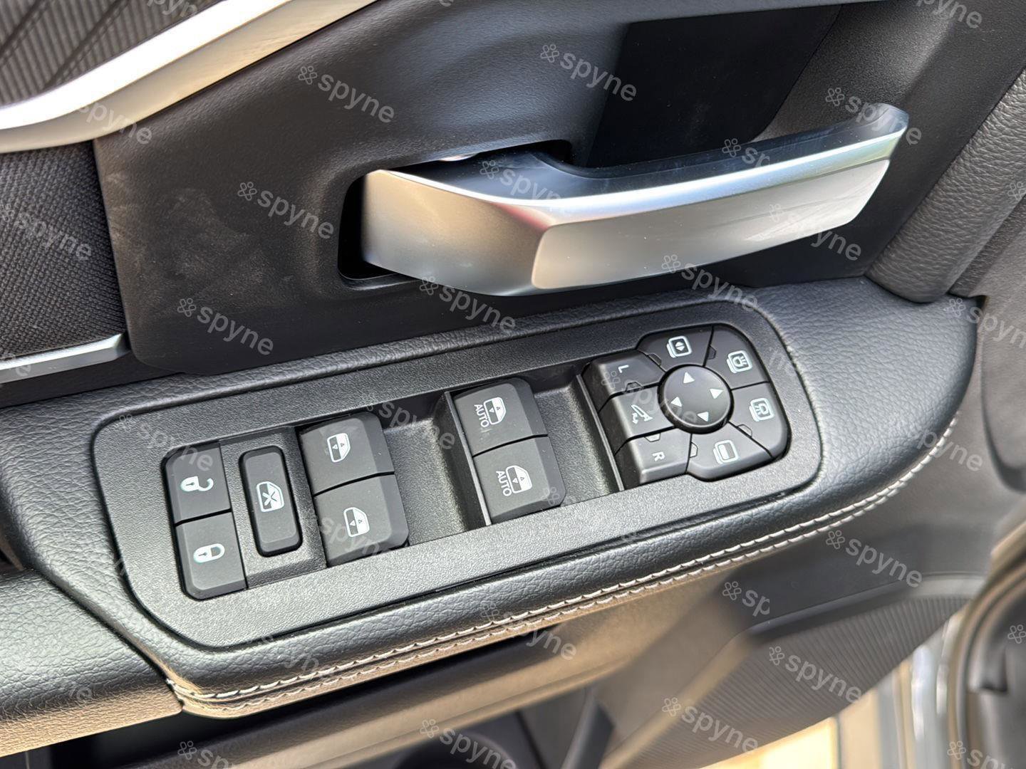 New 2026 RAM 2500 Big Horn AWD/4WD image 12