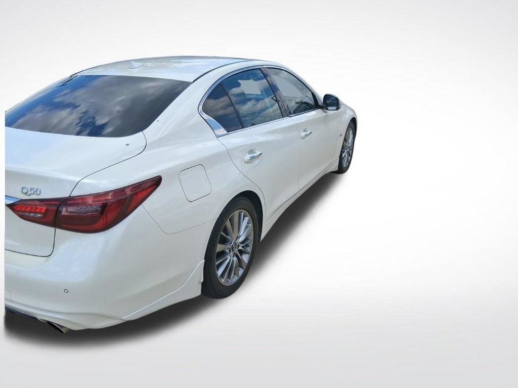 Used 2019 INFINITI Q50 Luxe w/ Essential Package (3.0T Luxe) RWD image 9