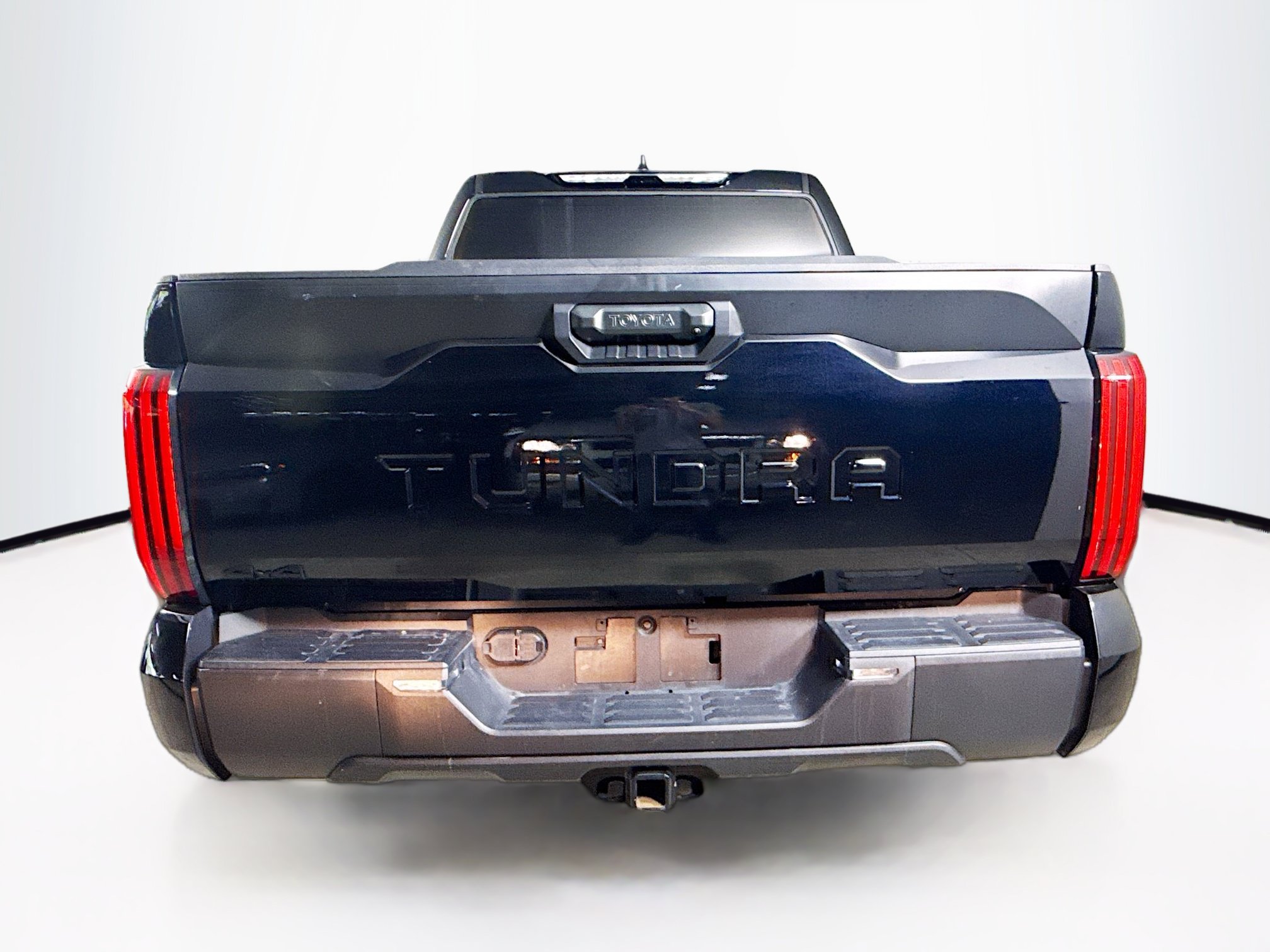 Used 2025 Toyota Tundra SR w/ SR Tow Package AWD/4WD image 29