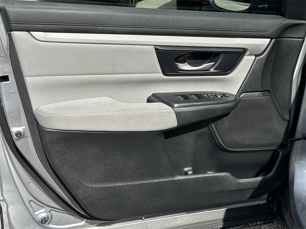 Used 2019 Honda CR-V LX image 12