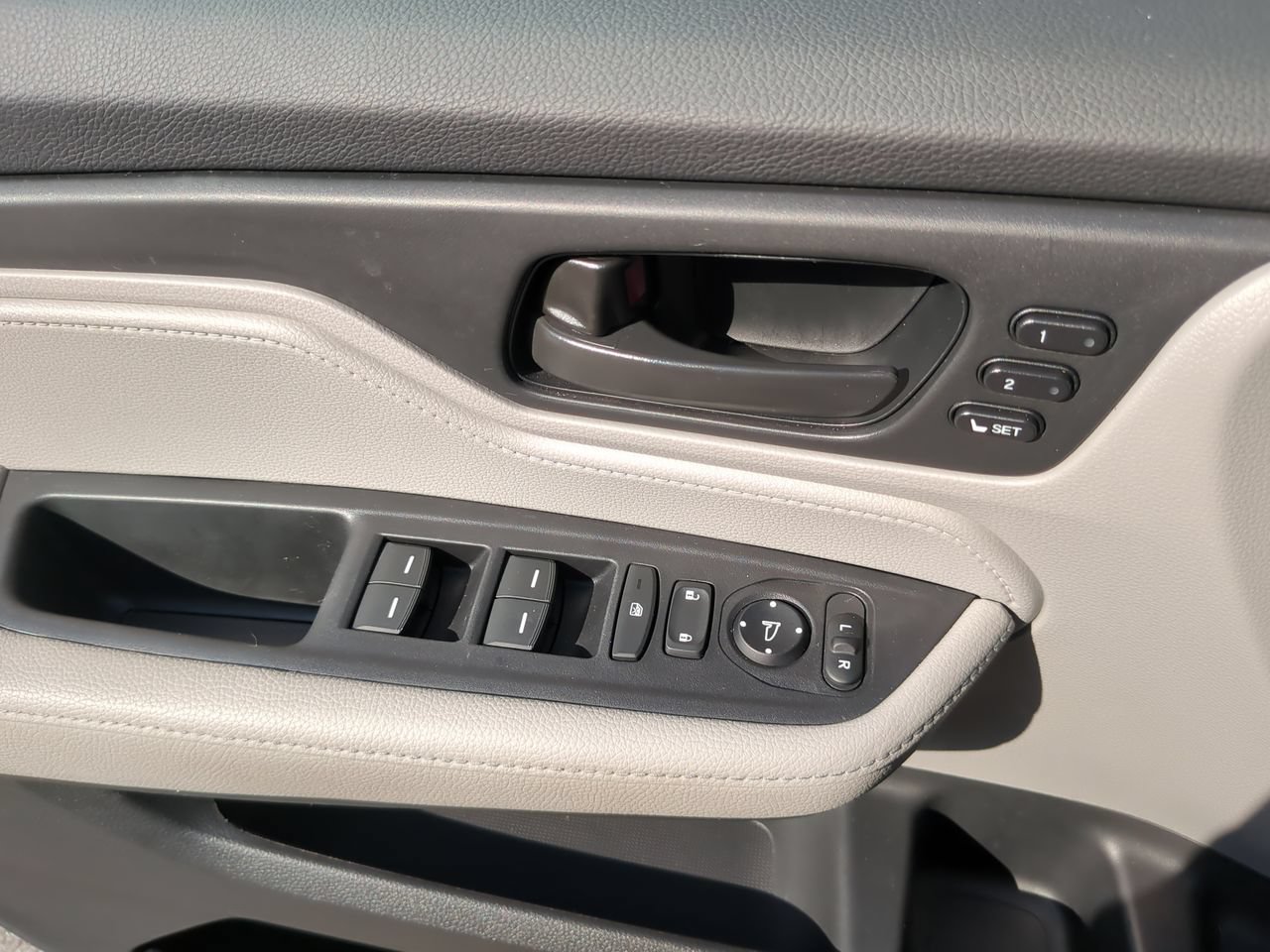 Certified 2024 Honda Odyssey EX-L image 17