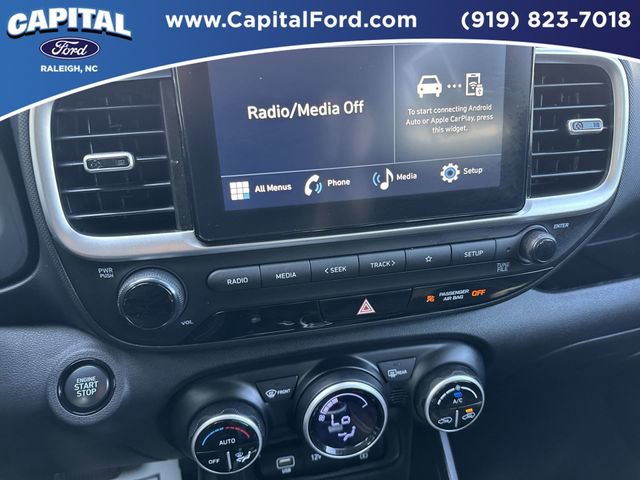 Used 2025 Hyundai Venue SEL FWD image 27