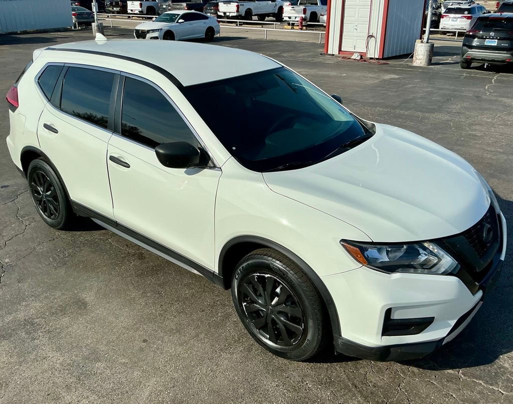 Used 2017 Nissan Rogue S image 5