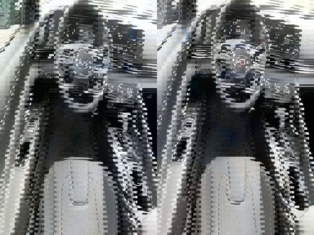 New 2026 Hyundai Elantra SE image 11