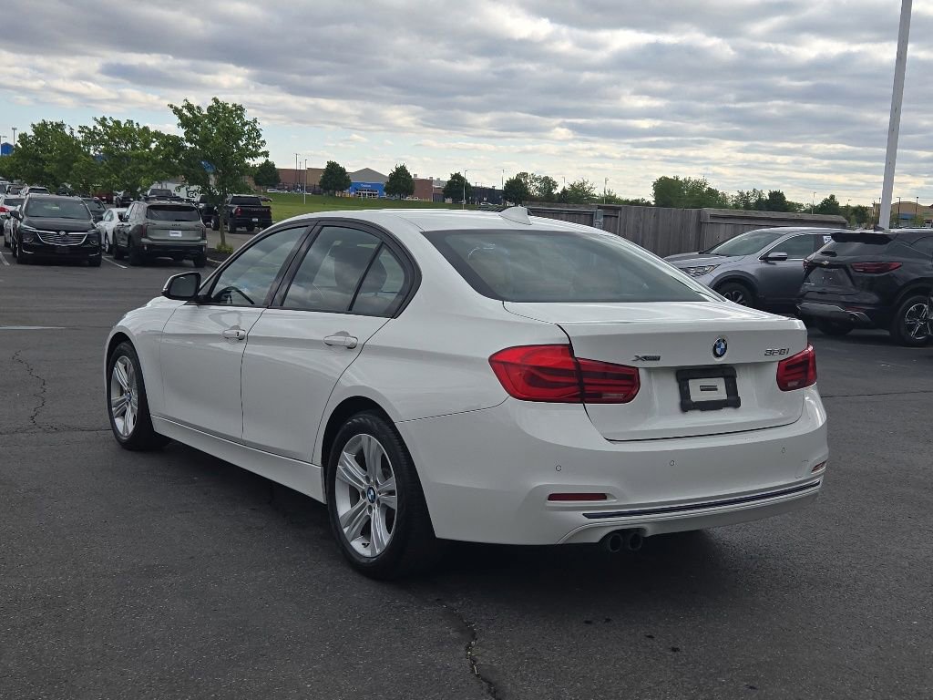 Used 2016 BMW 328i xDrive Sedan AWD/4WD image 5