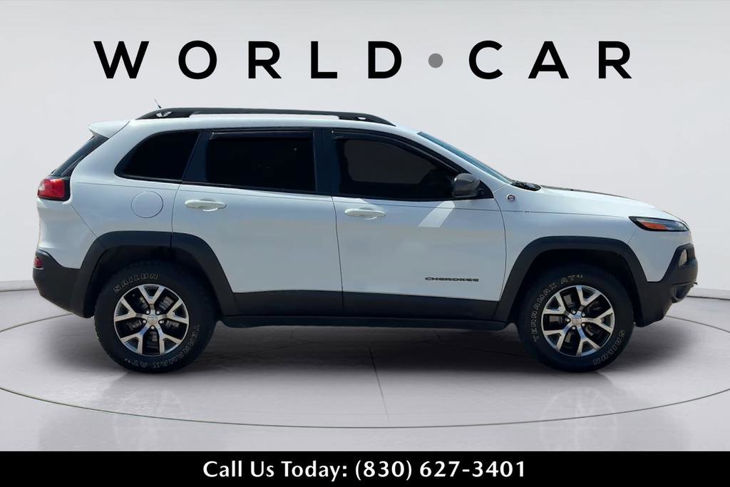 Used 2014 Jeep Cherokee Trailhawk w/ Leather Interior Group AWD/4WD image 16