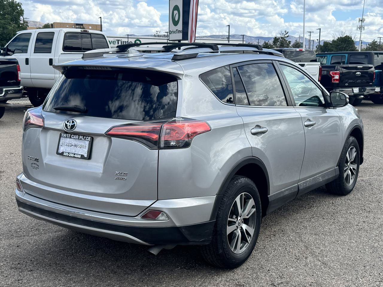 Used 2017 Toyota RAV4 XLE w/ All Weather Liner Package AWD/4WD image 7