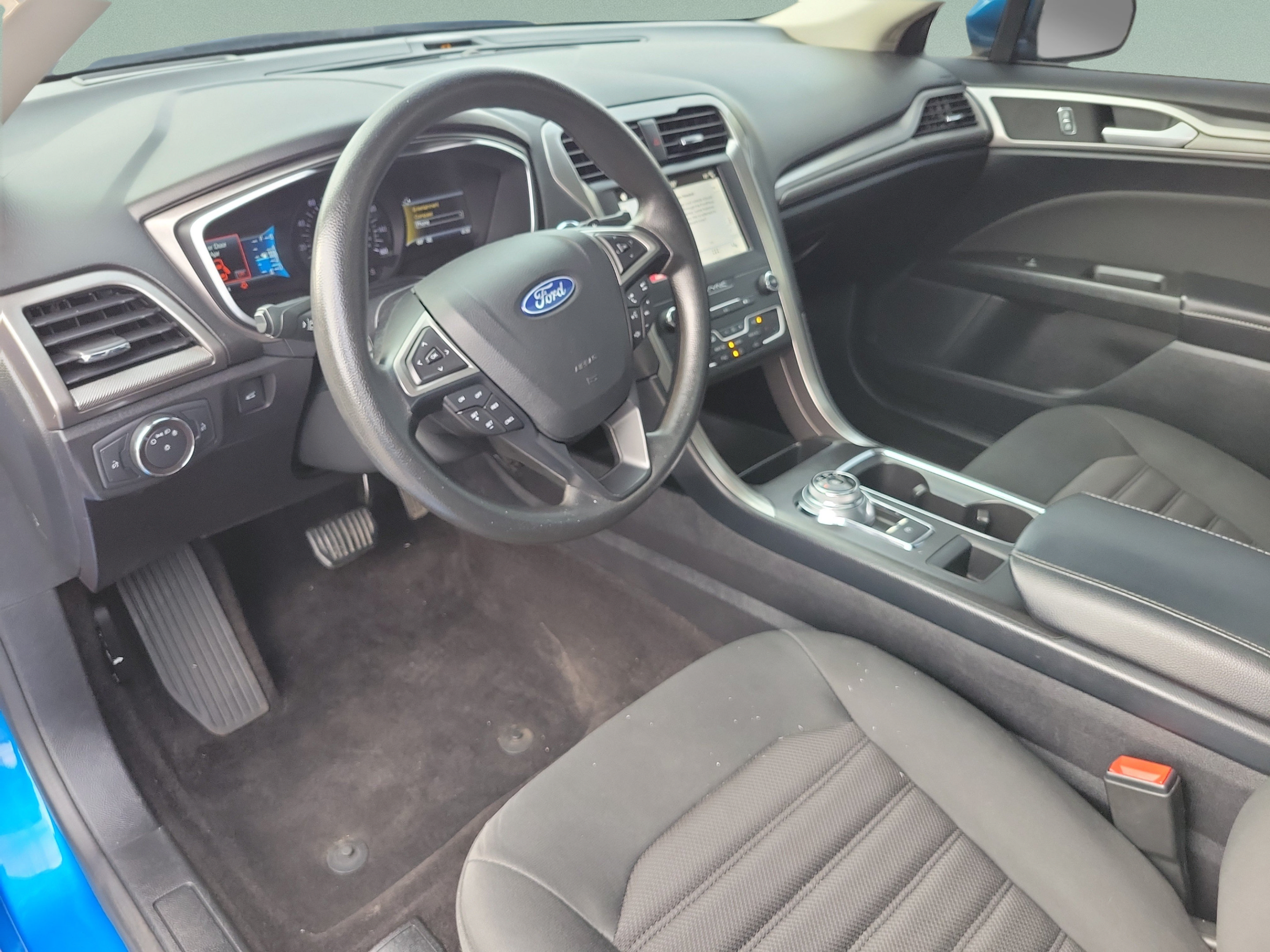 Used 2019 Ford Fusion SE AWD/4WD image 15
